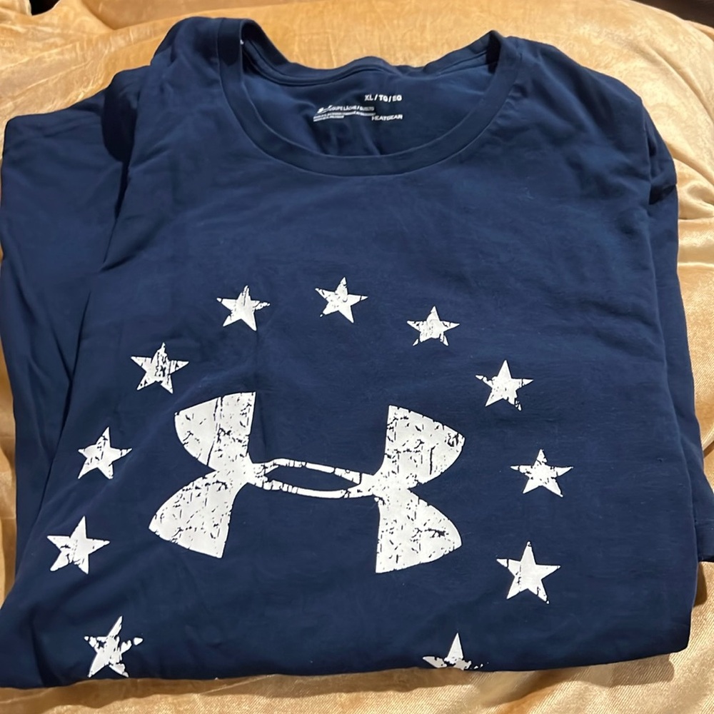 Under Armour Men’s USA XL short sleeve shirt